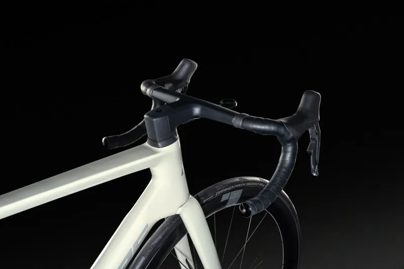 Lapierre Xelius DRS 8.0 Performance Road Bike in White-6